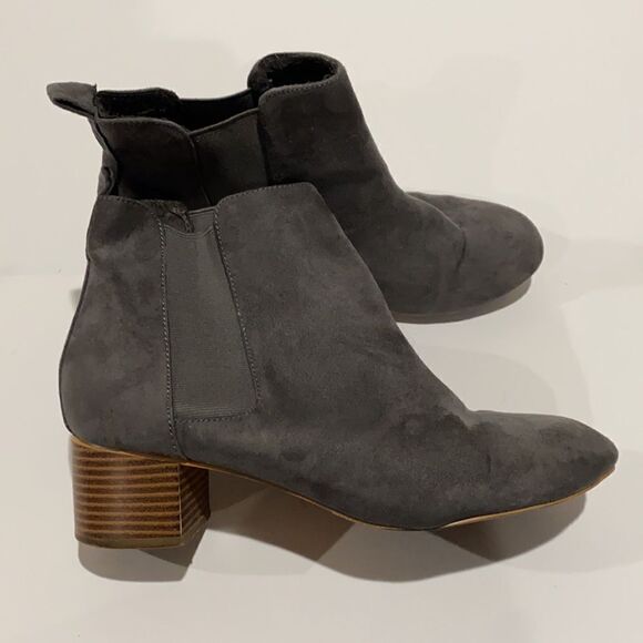 Ann Taylor LOFT Grey Suede Boots Booties - Picture 1 of 9